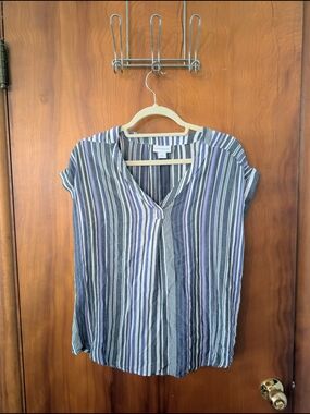 Liz Claiborne Striped V-Neck Women's Blouse